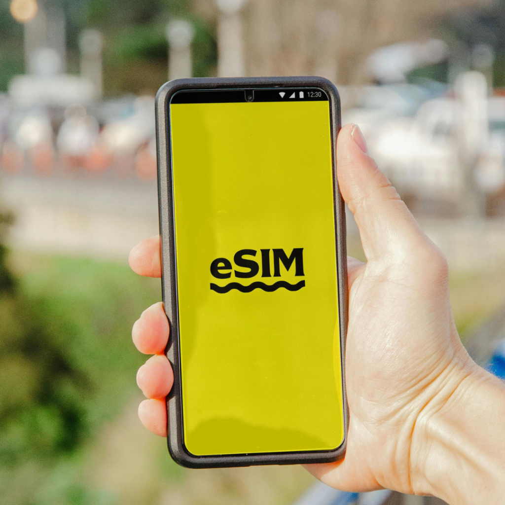 iPhone買取前のeSIM削除忘れが招く危険性とは？